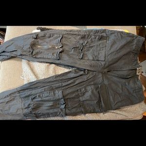 Zipper Closure Black Cargo Pants